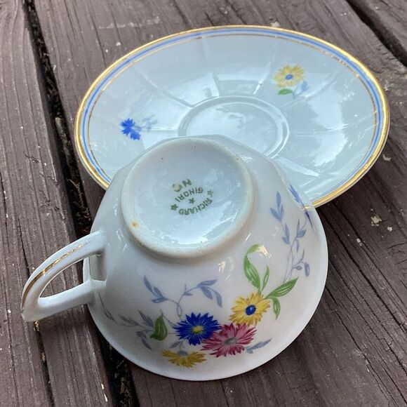 Richard Ginori Floral Teacup and Saucer Set, Gold Trim, Vintage Italian‎ 1945 - Picture 3 of 6